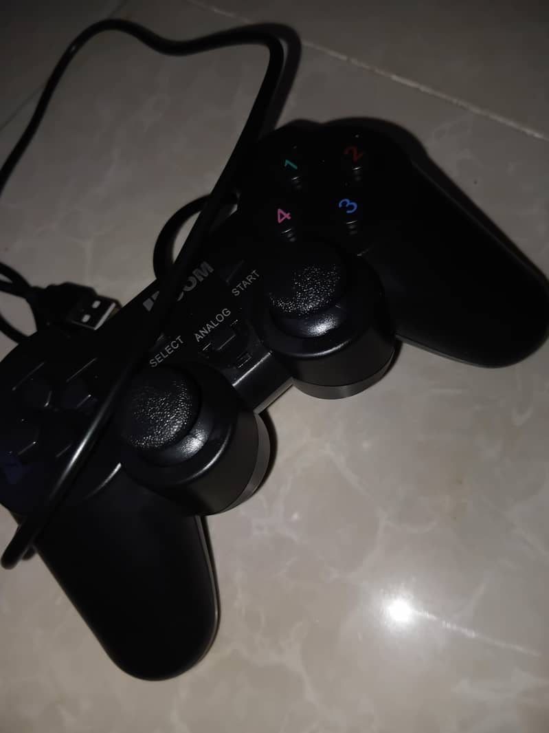 gaming Controller Ucom 10/10 wired 0