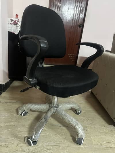 Chair / PC Desk / TV Table
