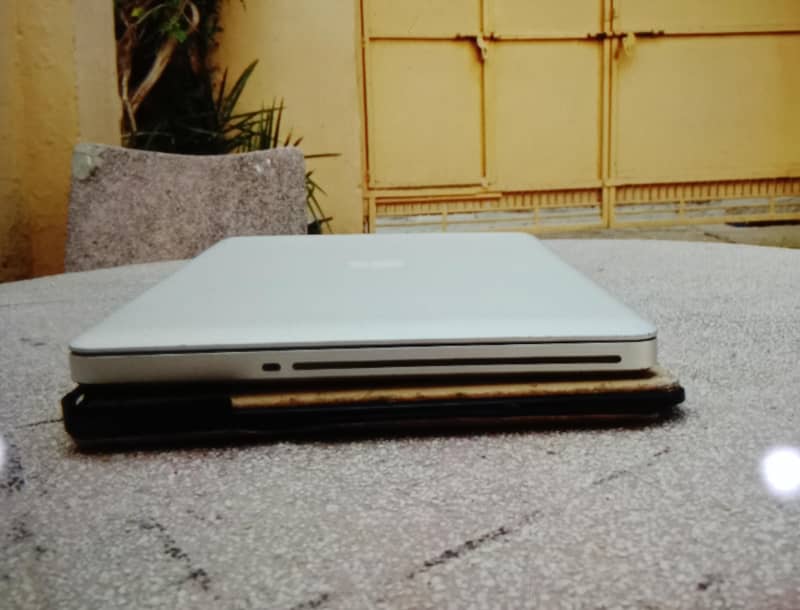 MacBook pro 4