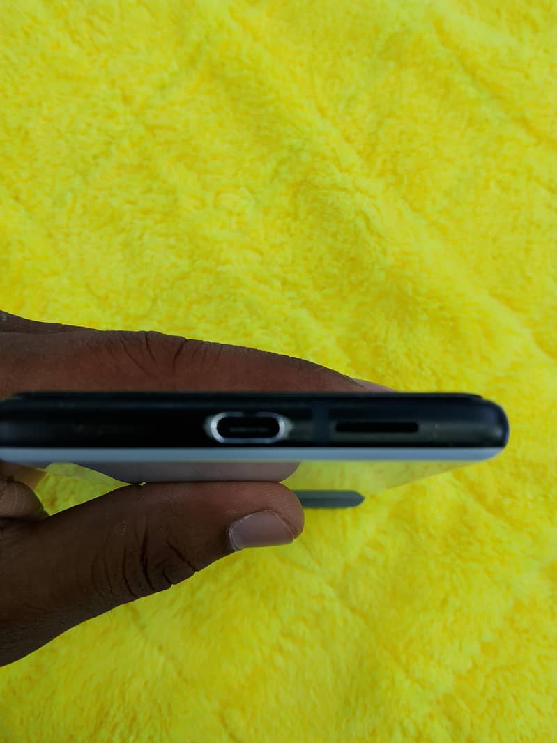 Google Pixel 6 4