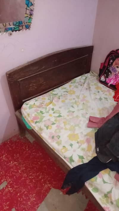 wooden beds in low prices