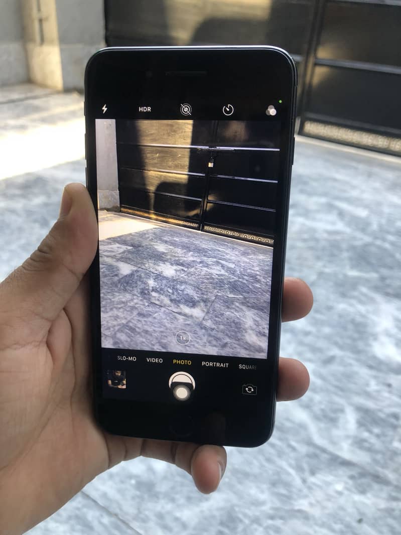 Apple iPhone 7 Plus 4