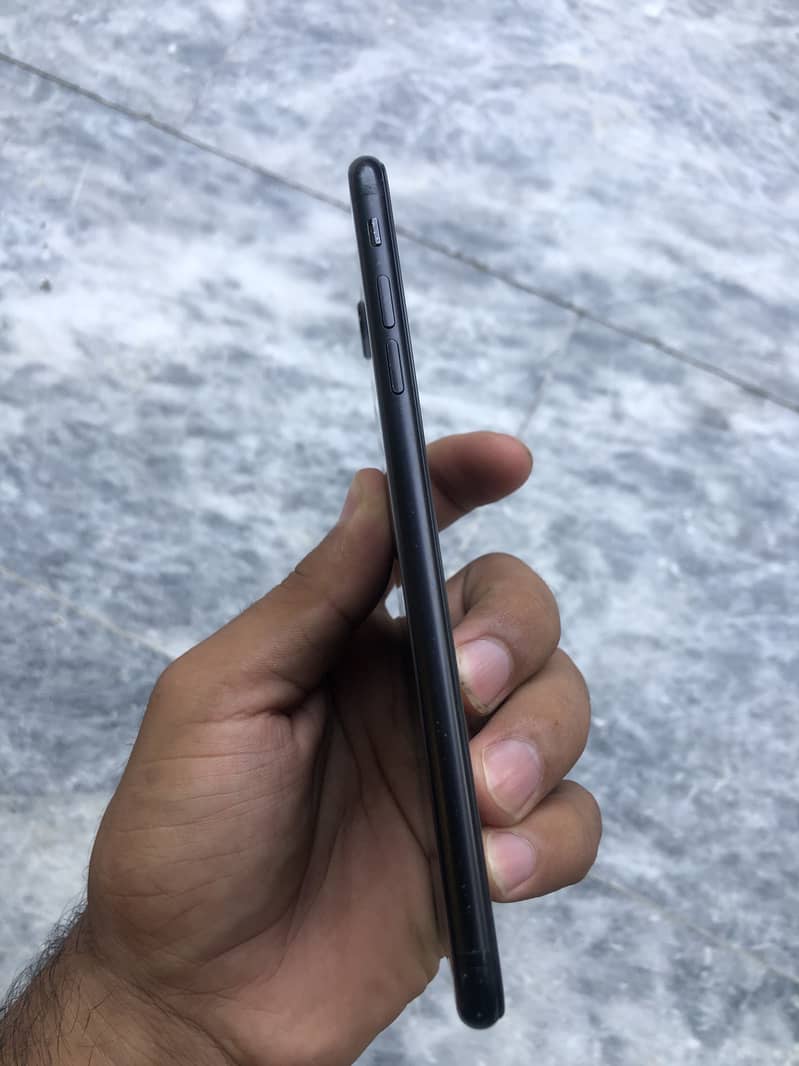 Apple iPhone 7 Plus 8