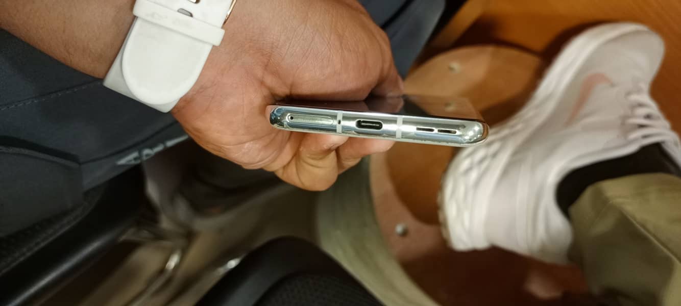 One Plus 10 Pro 3