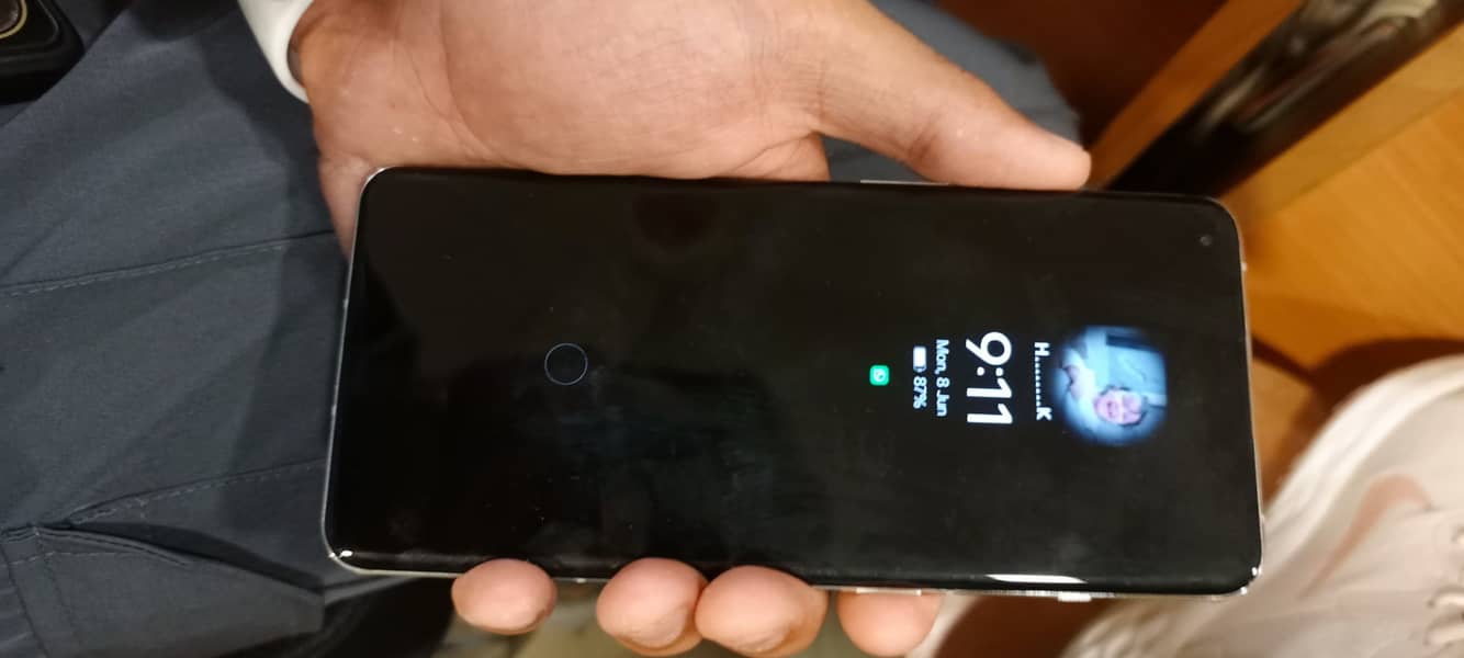 One Plus 10 Pro 4
