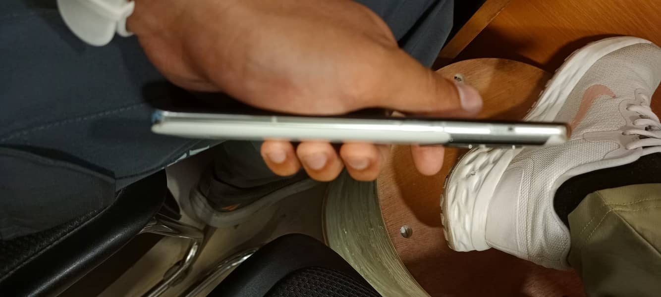 One Plus 10 Pro 5