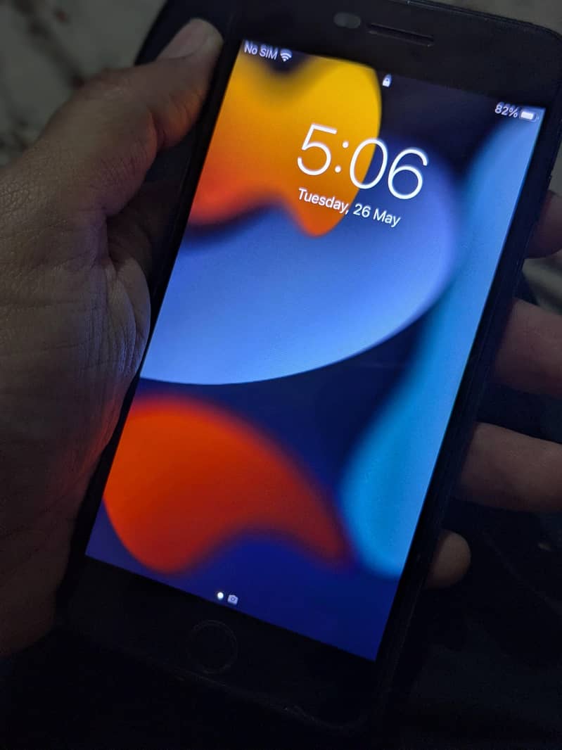 Apple iPhone 7 Plus 5