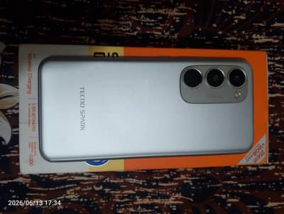 Tecno spark 40 pro+ 8+8GB / 256GB with box + original charger