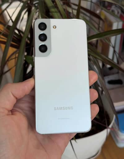 Samsung Mobile S22