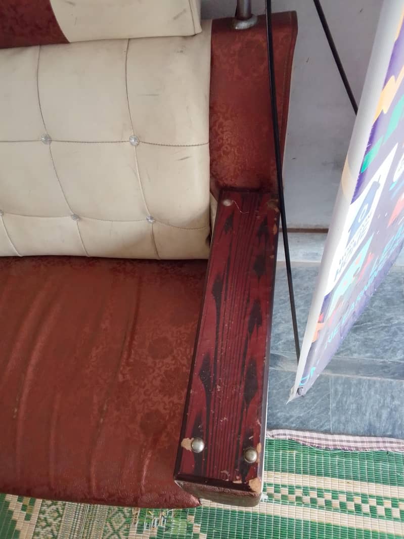 Sofas + Table 4
