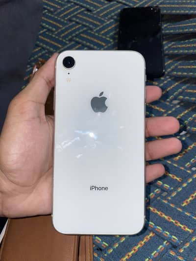 Apple iPhone XR