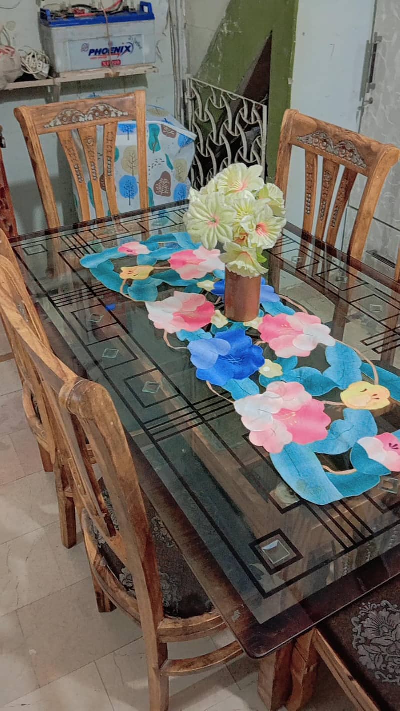 dining table - 6 seaters dining 3