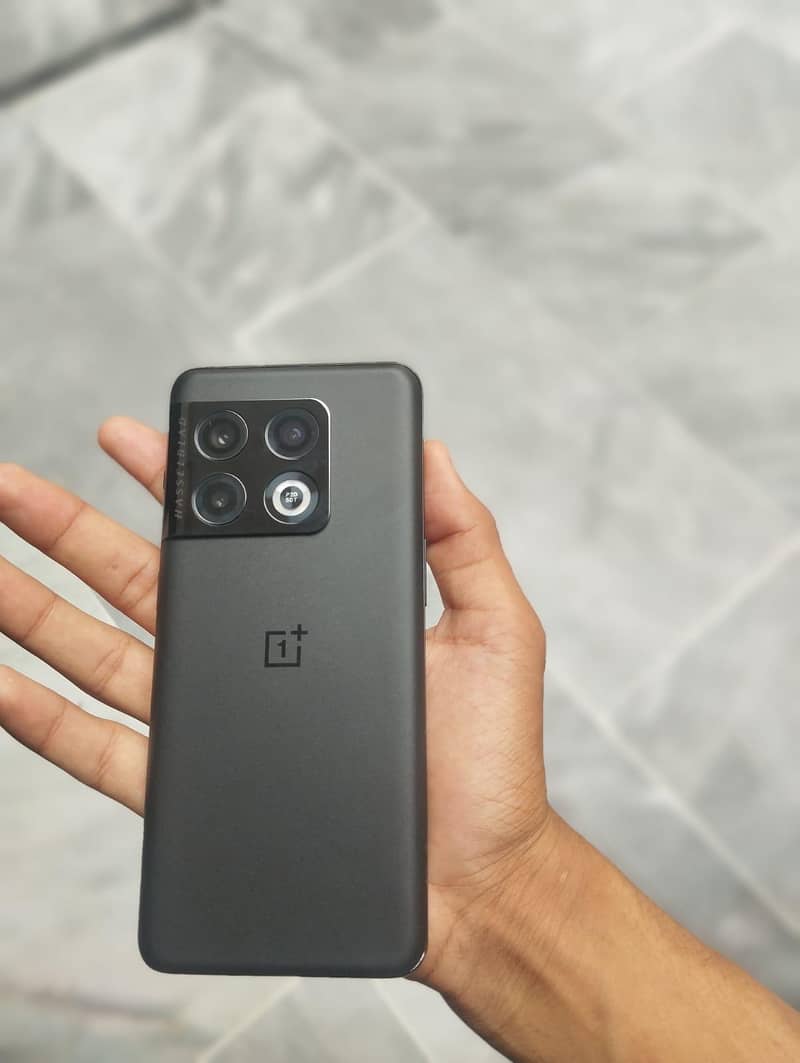 One Plus 10 Pro 0