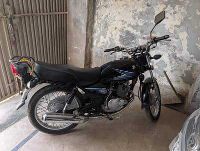  Suzuki GS 150 – Black – November 2024 – For Sale