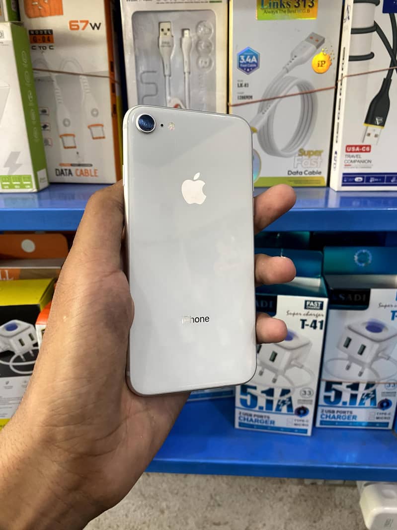 Apple iPhone 8 0