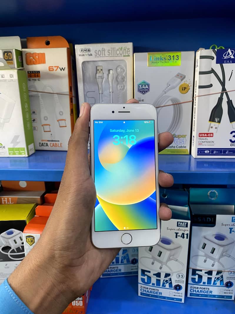Apple iPhone 8 1