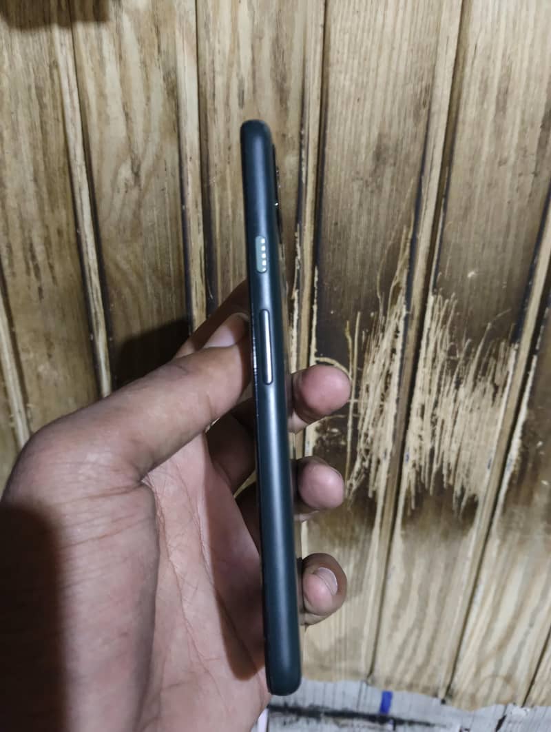 Google Pixel 5a 1