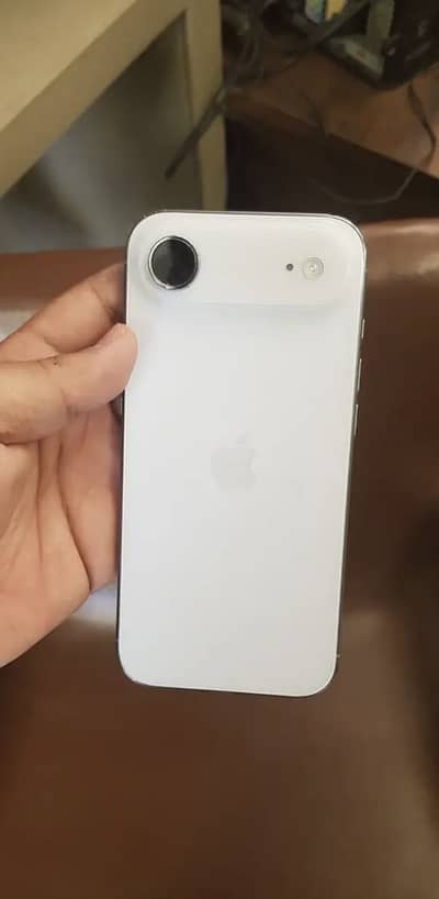 Apple iPhone 17 Air jv