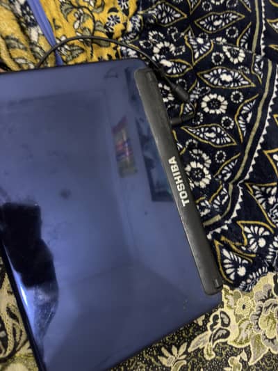 Thosiba laptop core i5