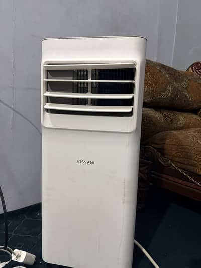 Portable Ac with Supply and pipe