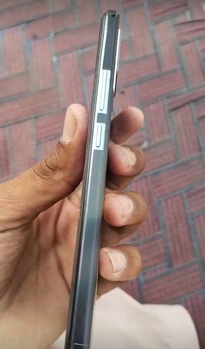 Vivo V21 2