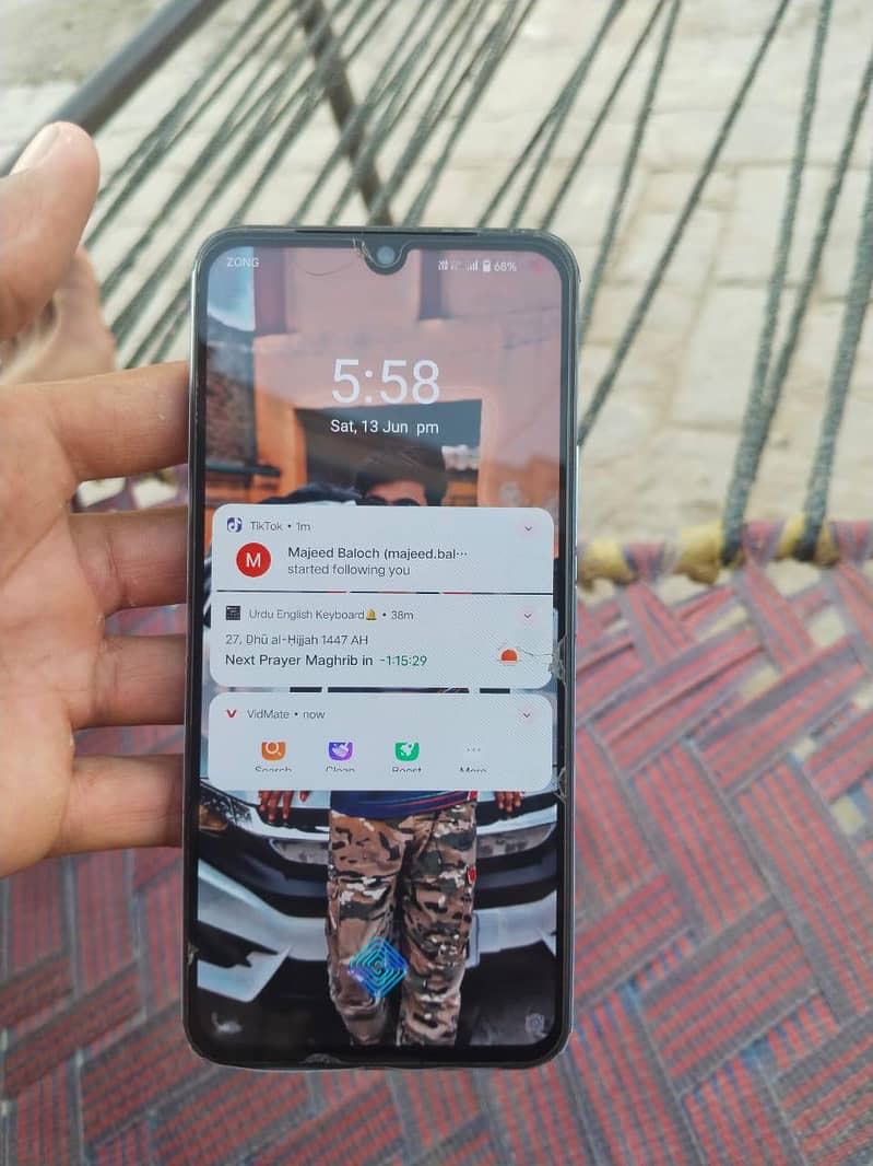 Vivo V21 4