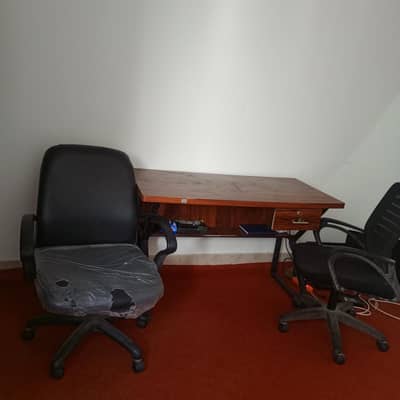TABLE with 2 Chairs