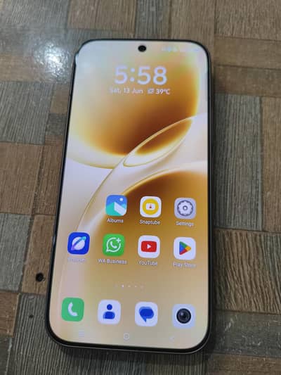 Vivo V70 – 12GB RAM / 512GB Storage – Excellent Condition