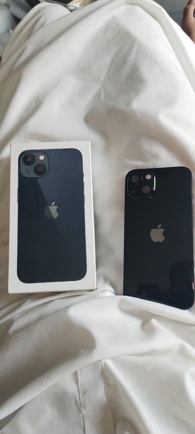 Apple iPhone 13