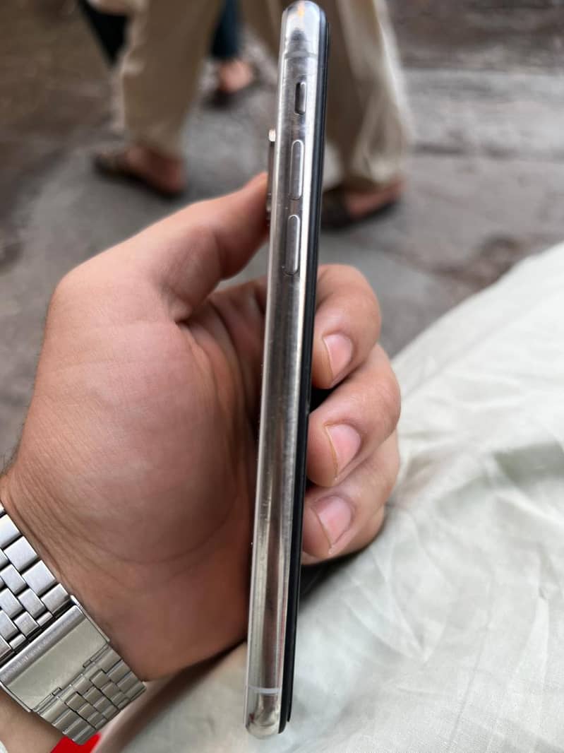 Apple iPhone X 2