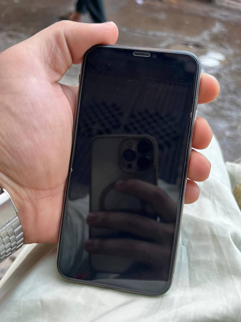 Apple iPhone X 3
