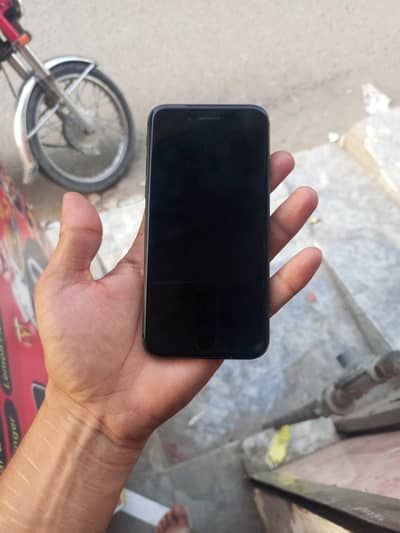Apple iPhone 8