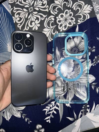 Apple iPhone 16 Pro jv