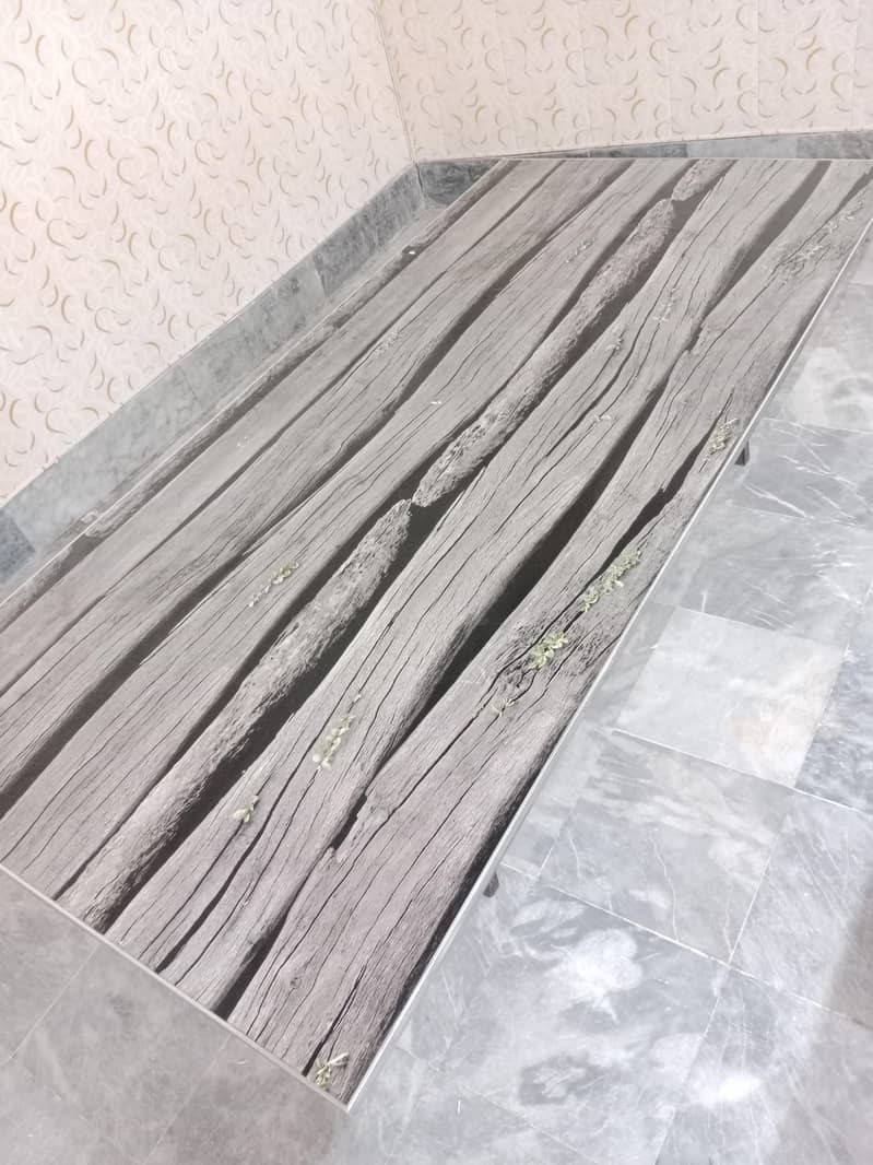 Room Table 1