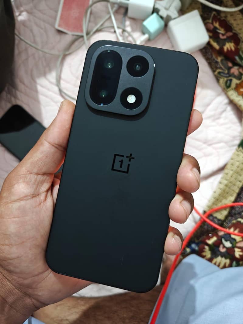 OnePlus 15 4