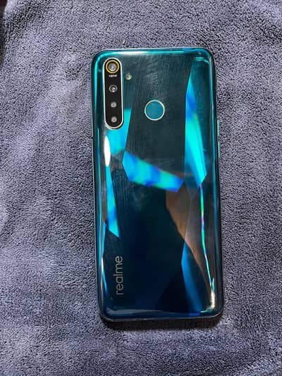 realme 5 pro 4 128 pta