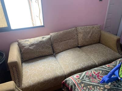 Sofa set for sale.