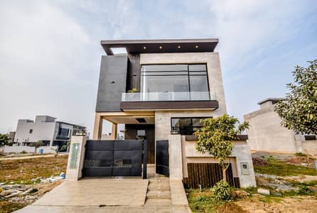 5 Marla House Available for Rent Prime Location
