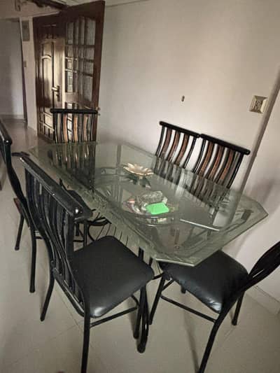 dinning table with 6 chairs