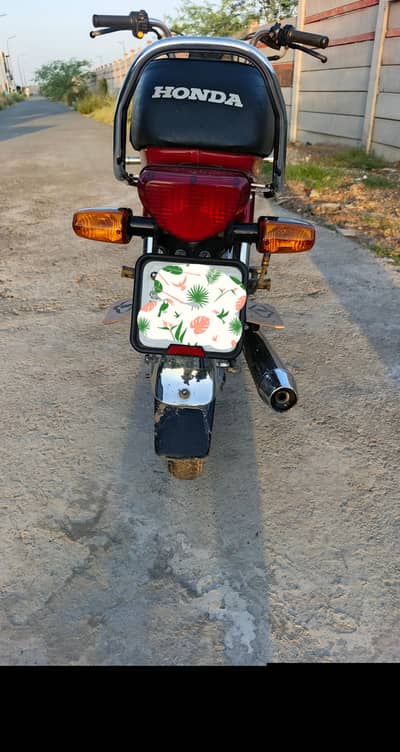 Honda 70 red colour condition 10 Bata 10 for sale biometric okay
