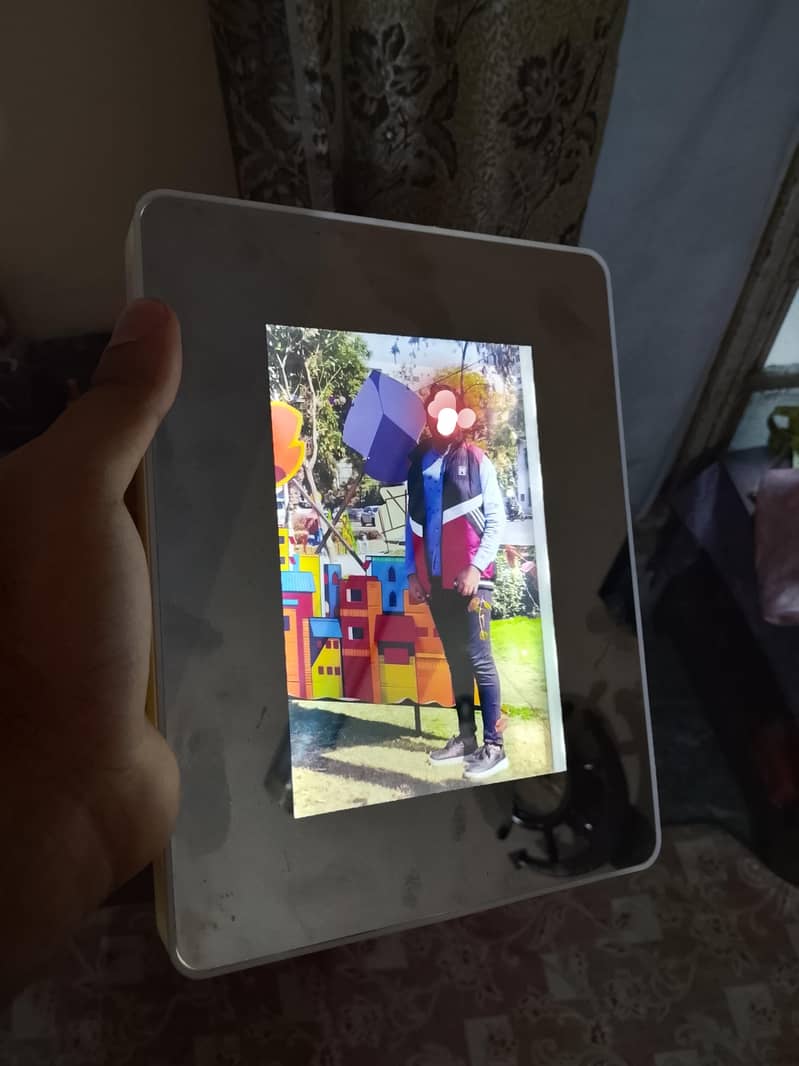 LED Picture Frame 0