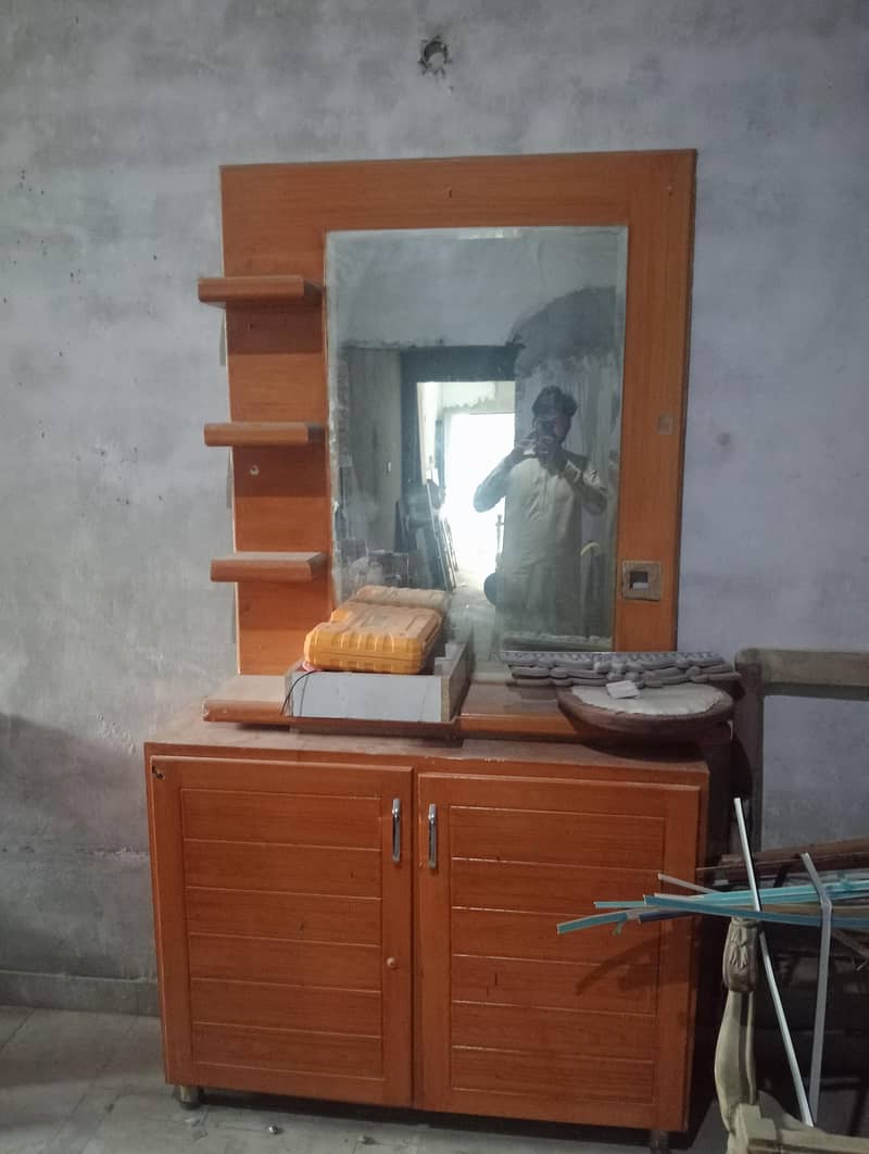 dressing table with mirror 1