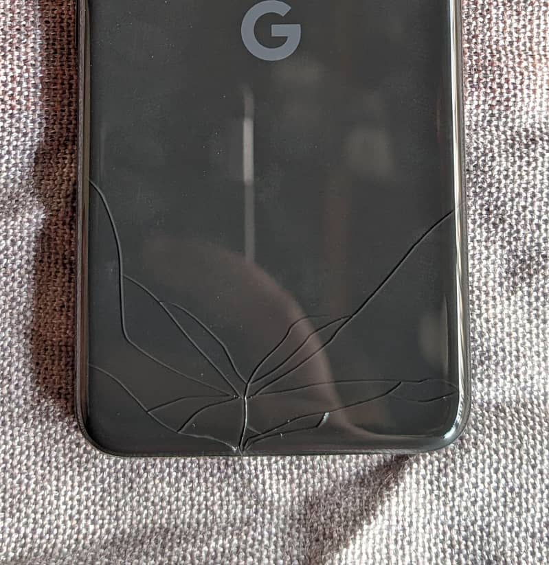 Google Pixel 8 4