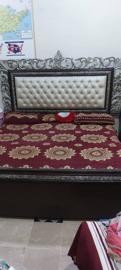 bed sidetable Mattress included