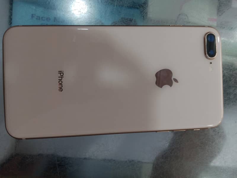 Apple iPhone 8 Plus 1