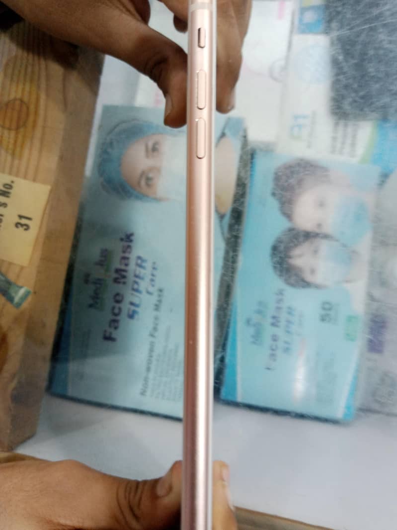 Apple iPhone 8 Plus 2