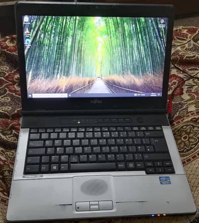 Fujistu laptop core i5 3rd gen