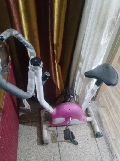Small Exercise Gym Cycle - New Condition 03190252896