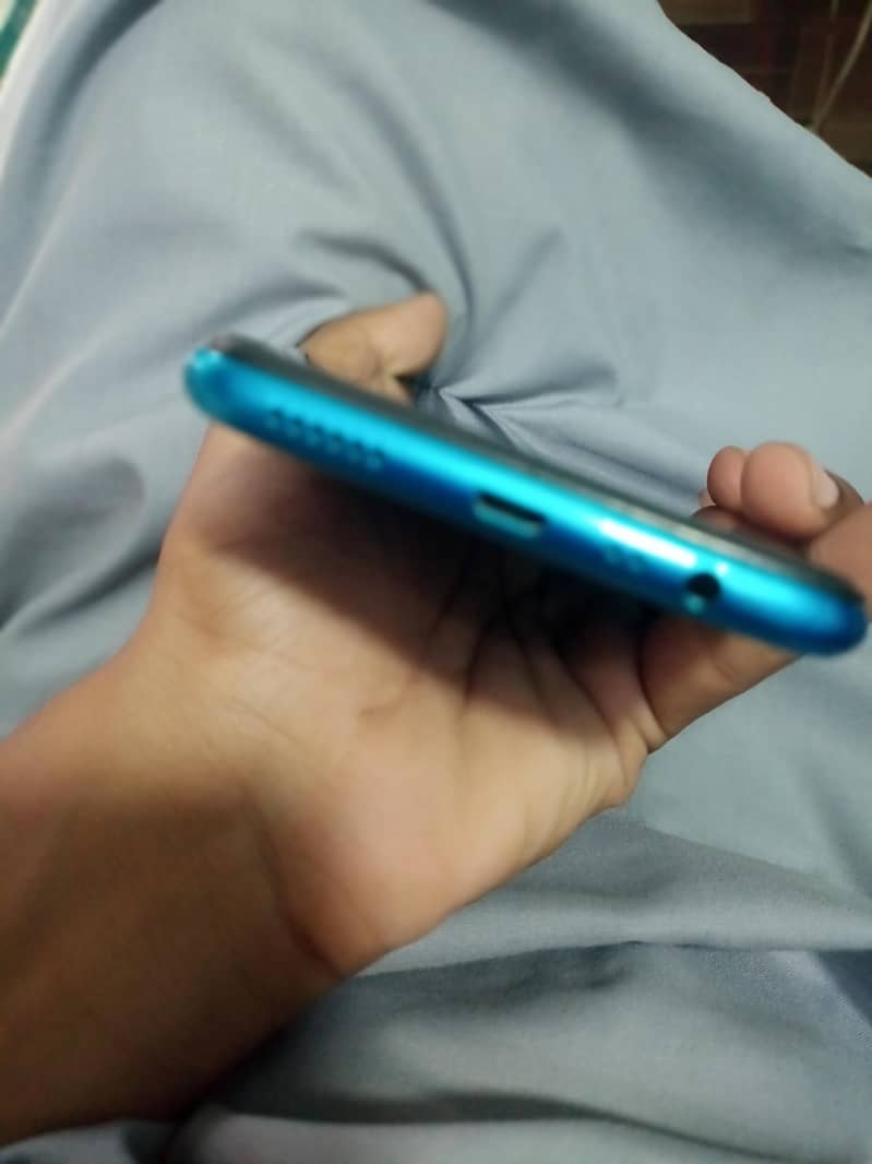 Realme 3 3