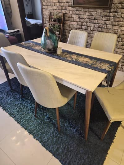Marble Dining Table with 5 Chairs (1 chair Broken)